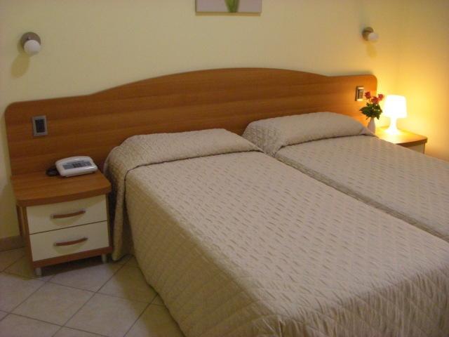 Hotel Ristorante Sbranetta Rozzano Δωμάτιο φωτογραφία
